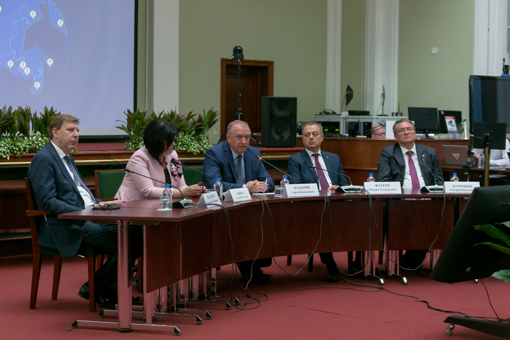 Подвел итоги заседания Совета руководителей ТПП РФ Президент Палаты Сергей Катырин